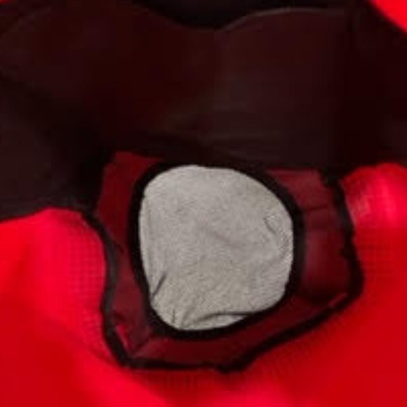 NWOT Drawstring Backpack w/ Mesh Bottom - Picture 7 of 7